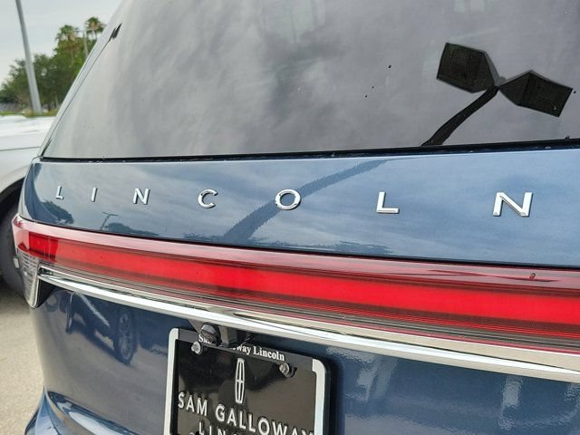 Certified 2020 Lincoln Aviator Reserve w/ Equipment Group 202A AWD/4WD image 7