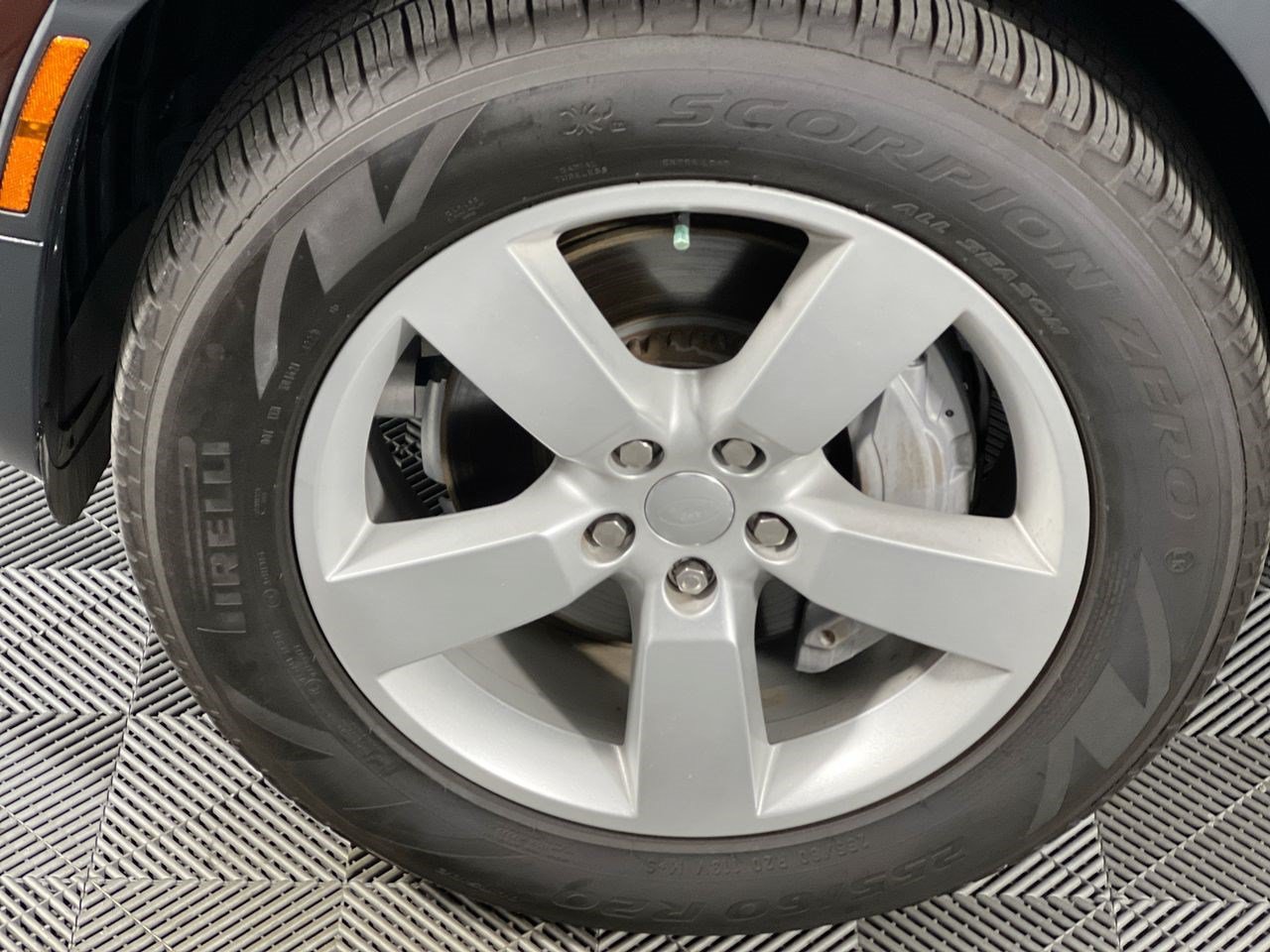 Used 2023 Land Rover Defender 130 SE AWD/4WD image 11