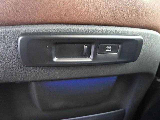 Used 2019 BMW X7 xDrive40i w/ Premium Package image 16