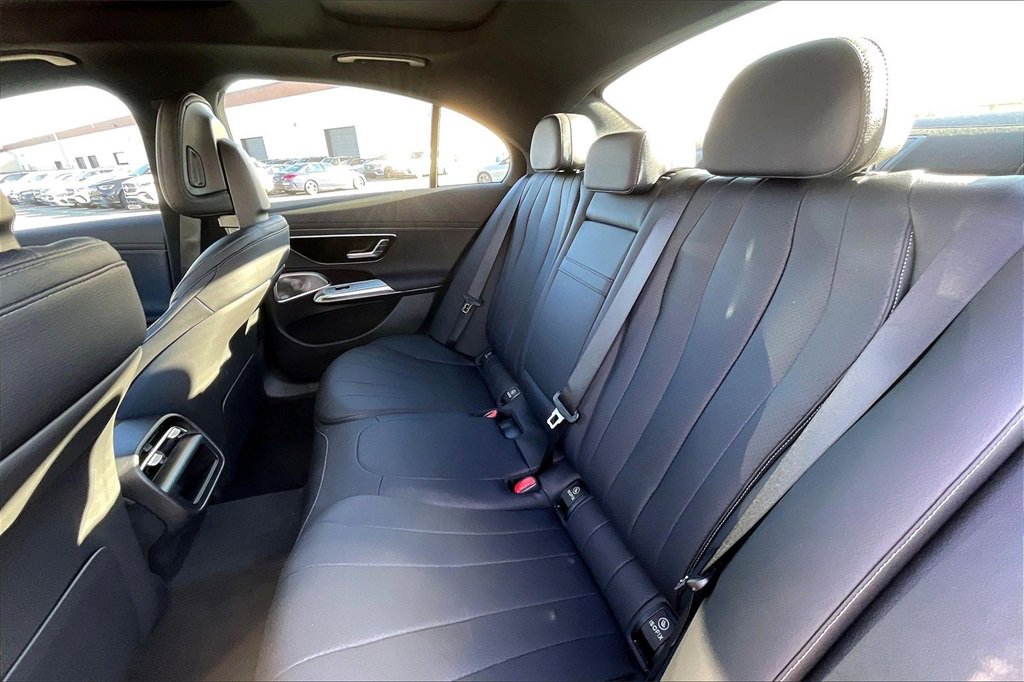 New 2026 Mercedes-Benz E 350 4MATIC Sedan image 10