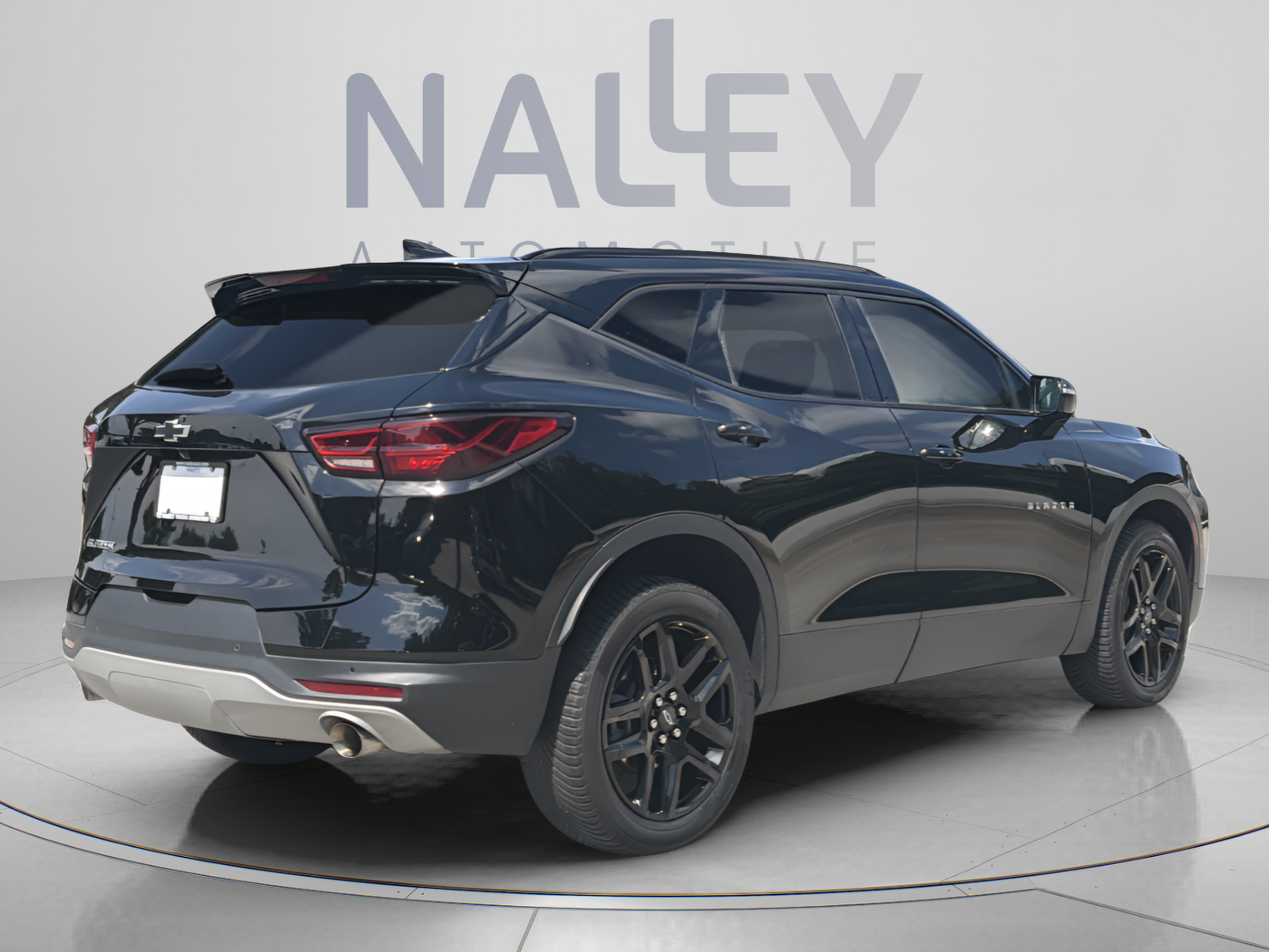 Used 2023 Chevrolet Blazer LT FWD image 5