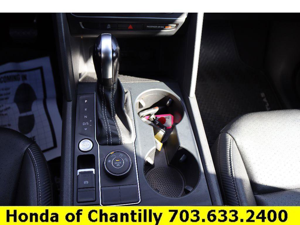 Used 2021 Volkswagen Atlas Cross Sport SE image 18