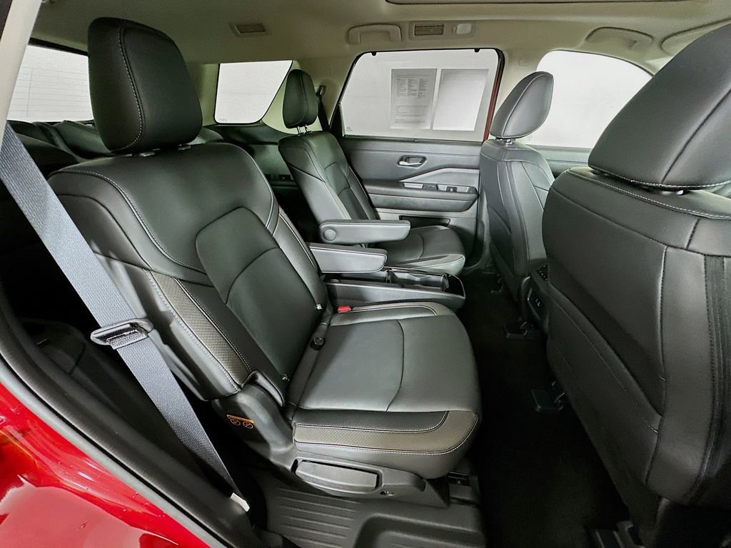Certified 2025 Nissan Pathfinder SL w/ SL Premium Package image 38