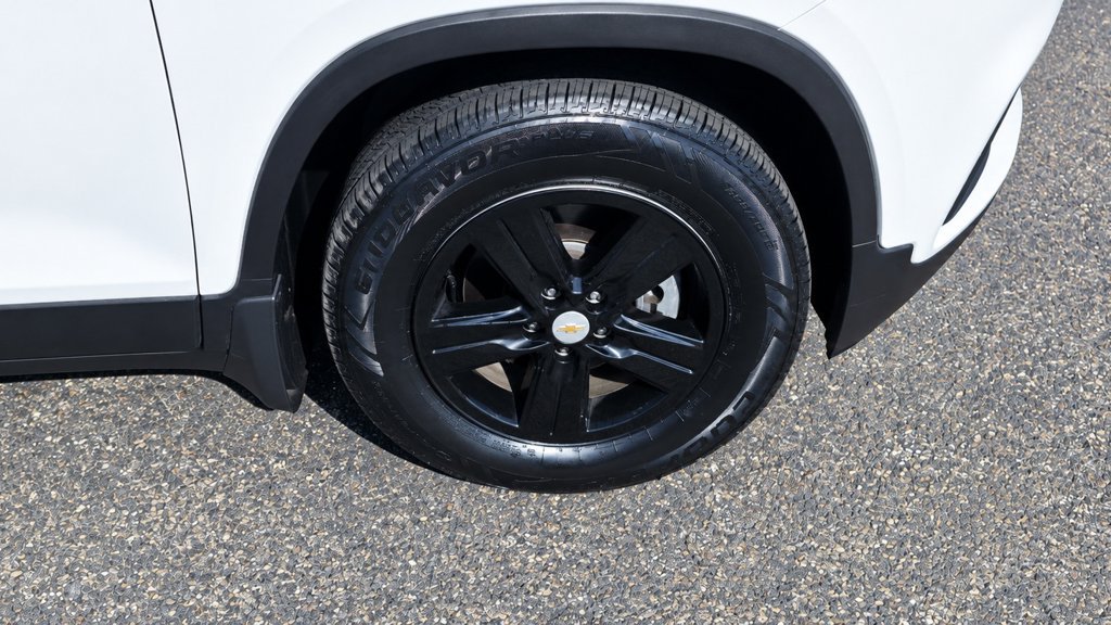 Used 2020 Chevrolet Trax LT w/ LT Convenience Package FWD image 14