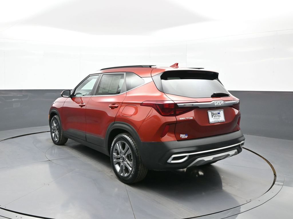 Certified 2022 Kia Seltos S image 8