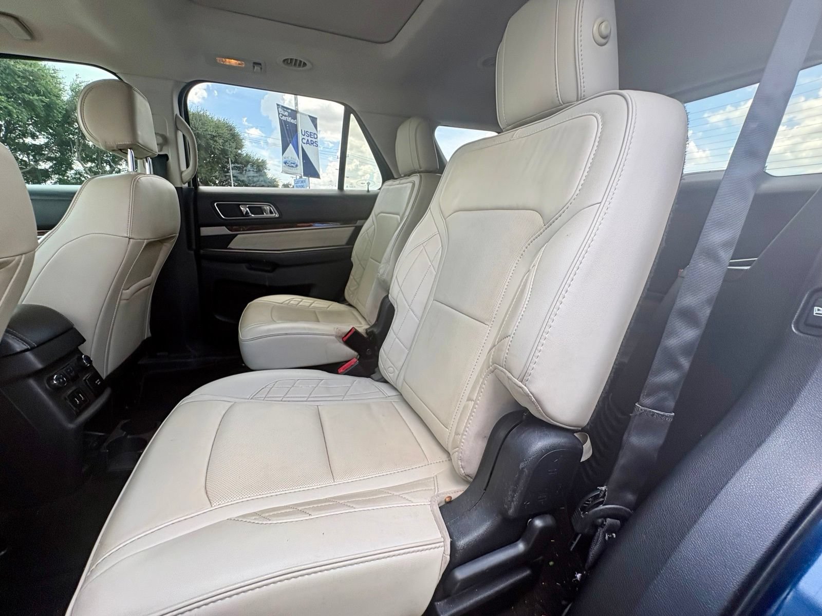 Used 2017 Ford Explorer Platinum AWD/4WD image 11