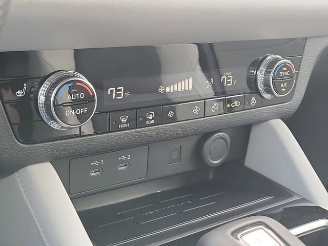 New 2026 Mitsubishi Outlander SE image 32