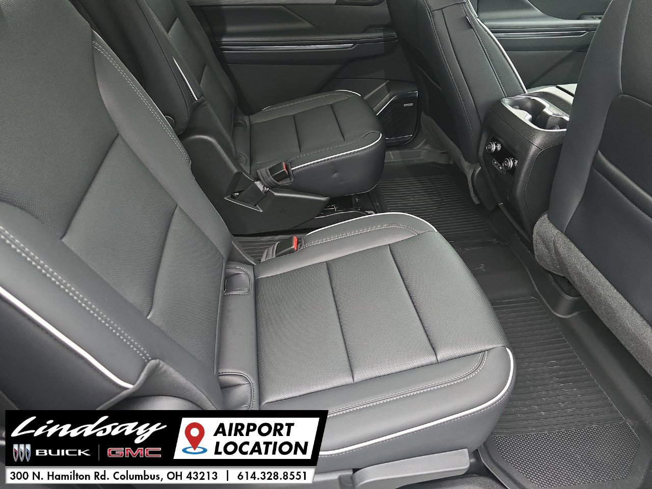 New 2027 Buick Enclave Preferred w/ LPO, Floor Liner Package FWD image 28