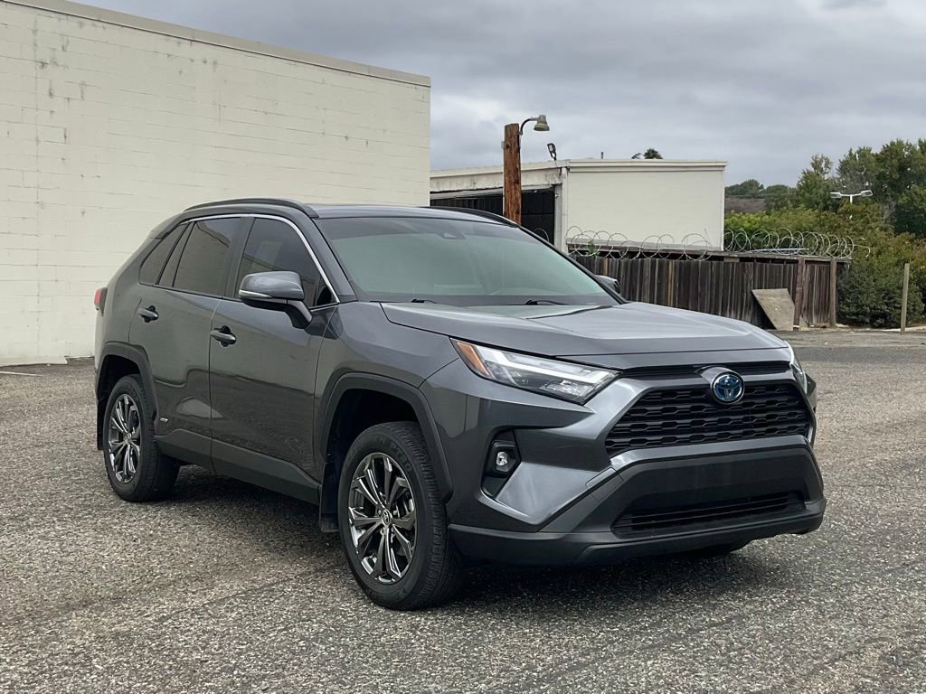 Used 2024 Toyota RAV4 XLE Premium image 8