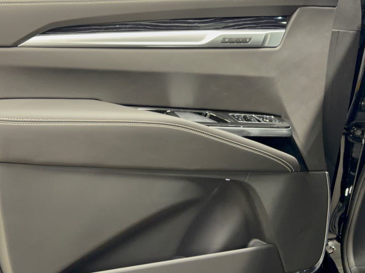 New 2027 Cadillac Escalade Sport w/ Touring Package AWD/4WD image 14