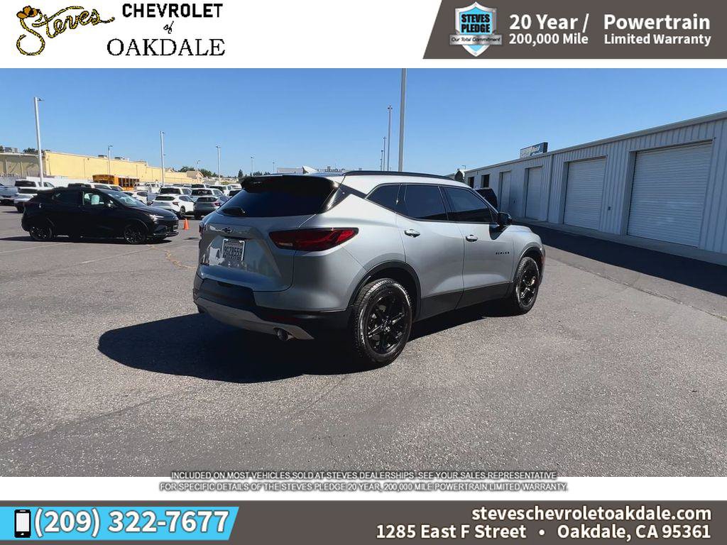 Used 2023 Chevrolet Blazer LT w/ Midnight/Sport Edition FWD image 12