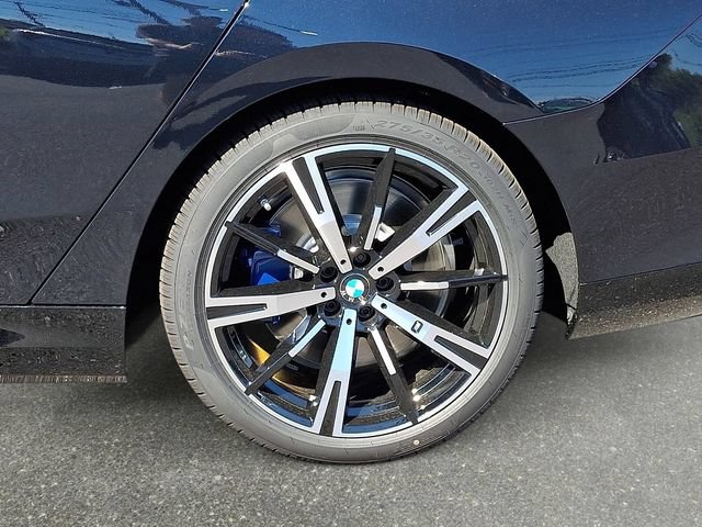 New 2027 BMW 550e xDrive AWD/4WD image 8