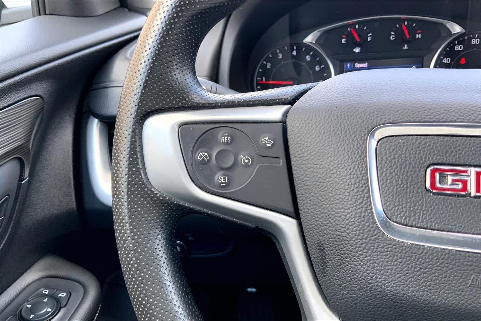 Used 2024 GMC Terrain SLE FWD image 22