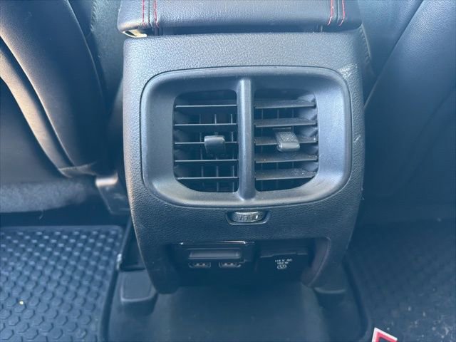 Used 2019 Jeep Cherokee Trailhawk w/ Cold Weather Group image 17