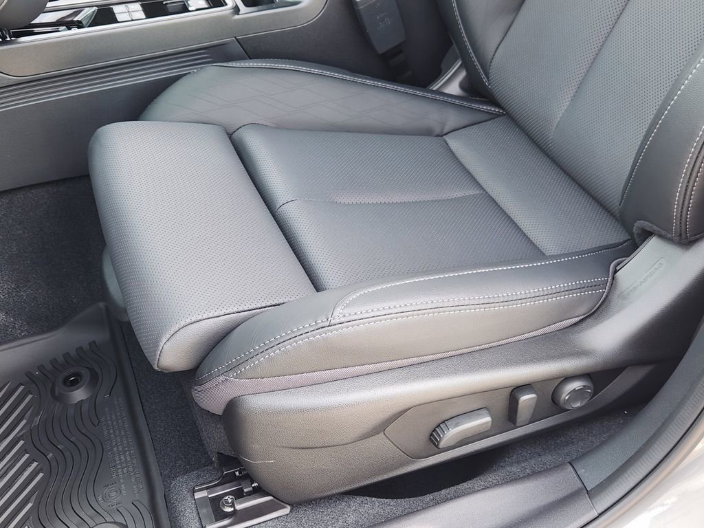 New 2026 Subaru Outback Touring image 17