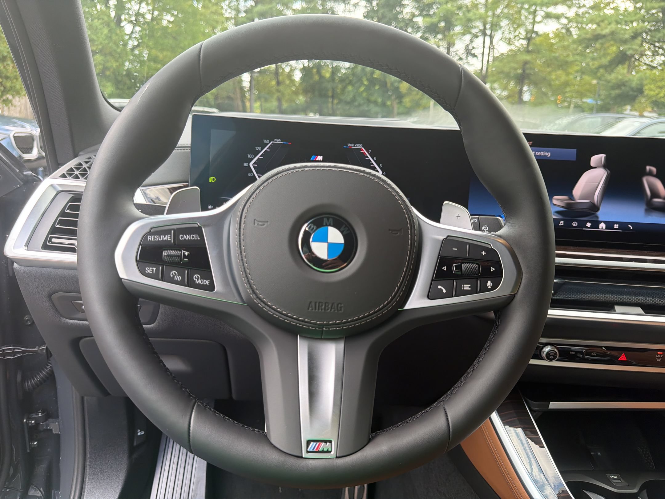 New 2026 BMW X5 xDrive40i w/ M Sport Package AWD/4WD image 11