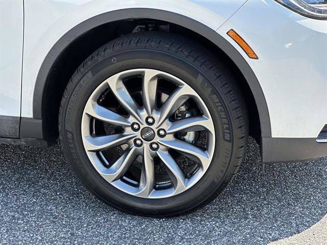 Used 2022 Lincoln Corsair AWD w/ Premium Package image 7