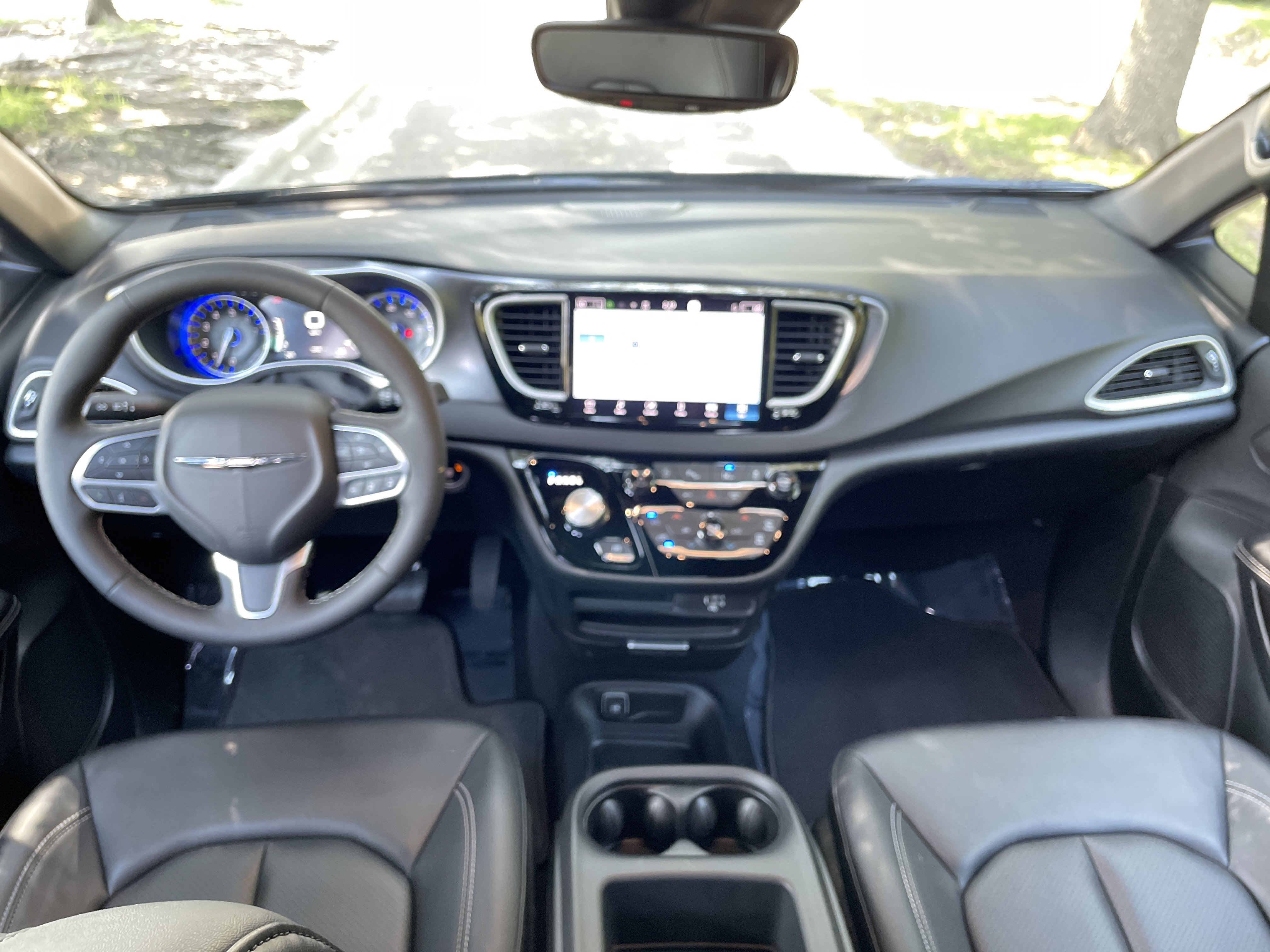 Used 2026 Chrysler Pacifica Select FWD image 26