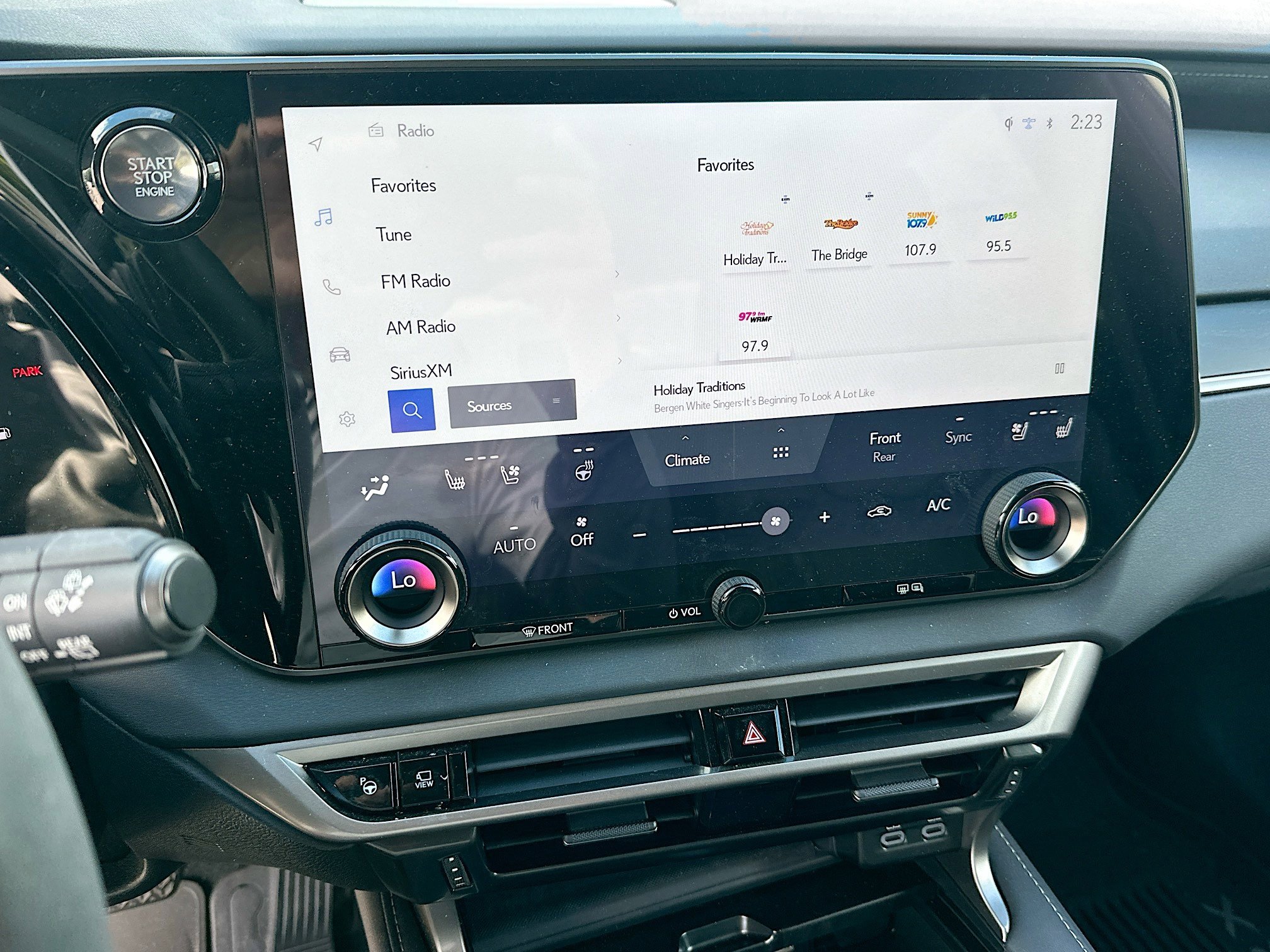 Used 2024 Lexus RX 350 w/ Luxury Package image 13