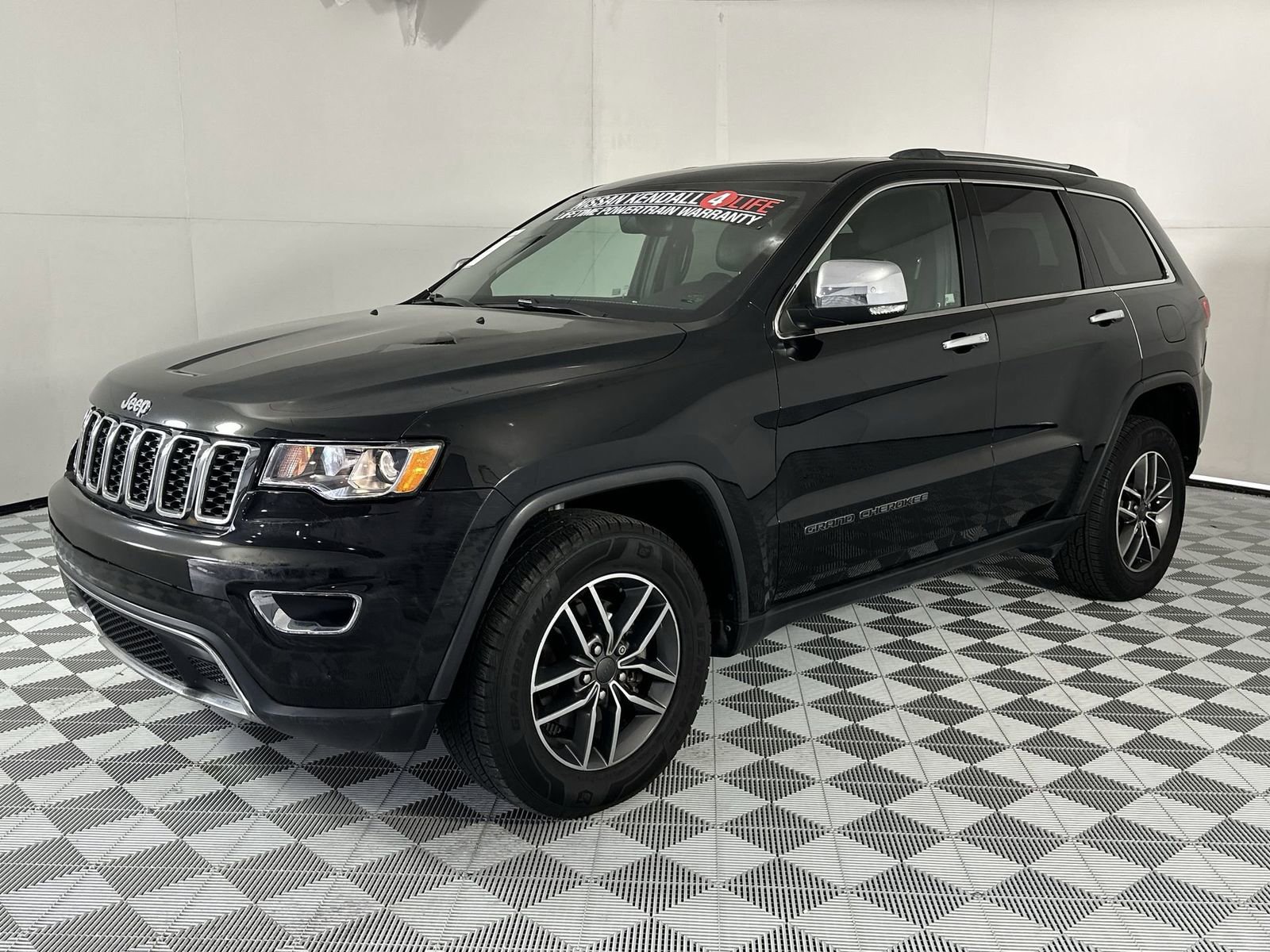 Used 2020 Jeep Grand Cherokee Limited w/ Trailer Tow Group IV AWD/4WD image 4