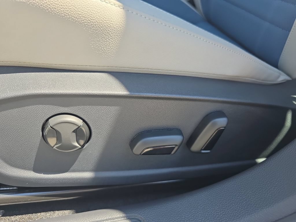 New 2026 Volkswagen Jetta SE FWD image 25