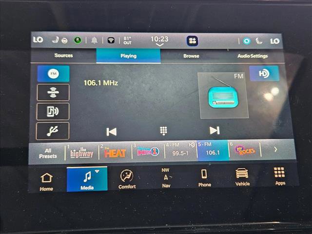 Used 2024 Jeep Wagoneer L 4WD w/ Premium Group I image 11