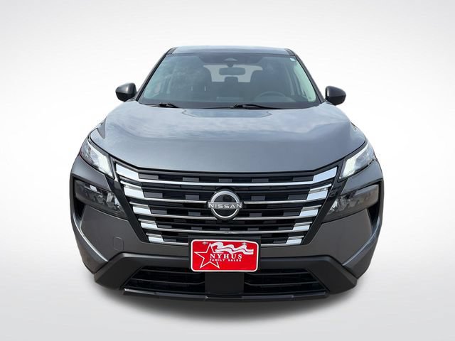 Used 2024 Nissan Rogue S AWD/4WD image 2
