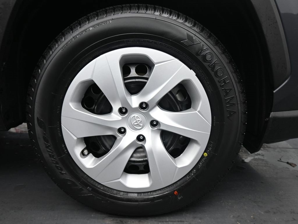 Used 2023 Toyota RAV4 LE image 11