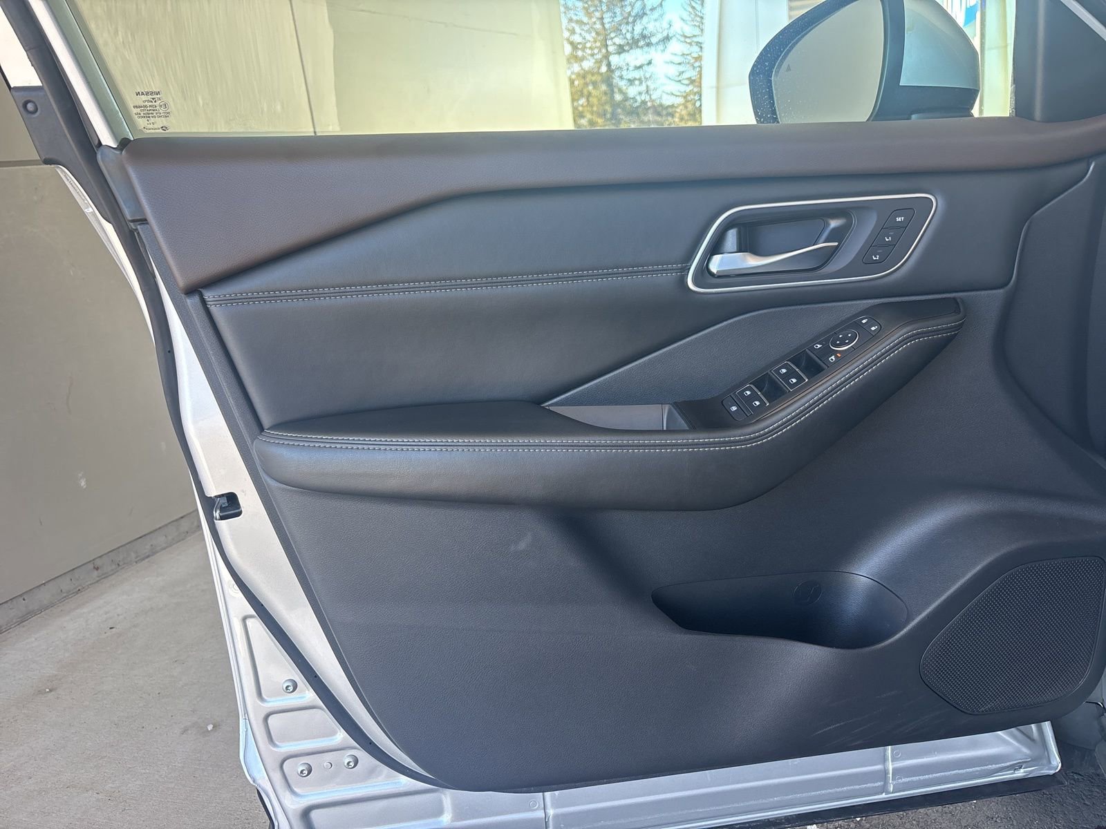 Used 2021 Nissan Rogue SL image 41