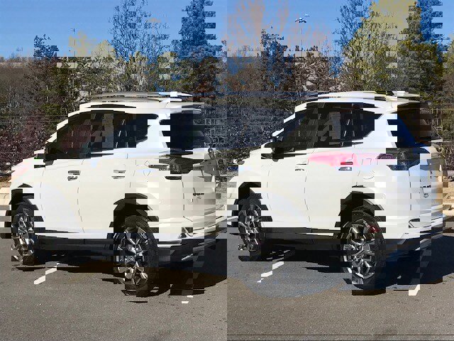 Used 2016 Toyota RAV4 Limited image 3