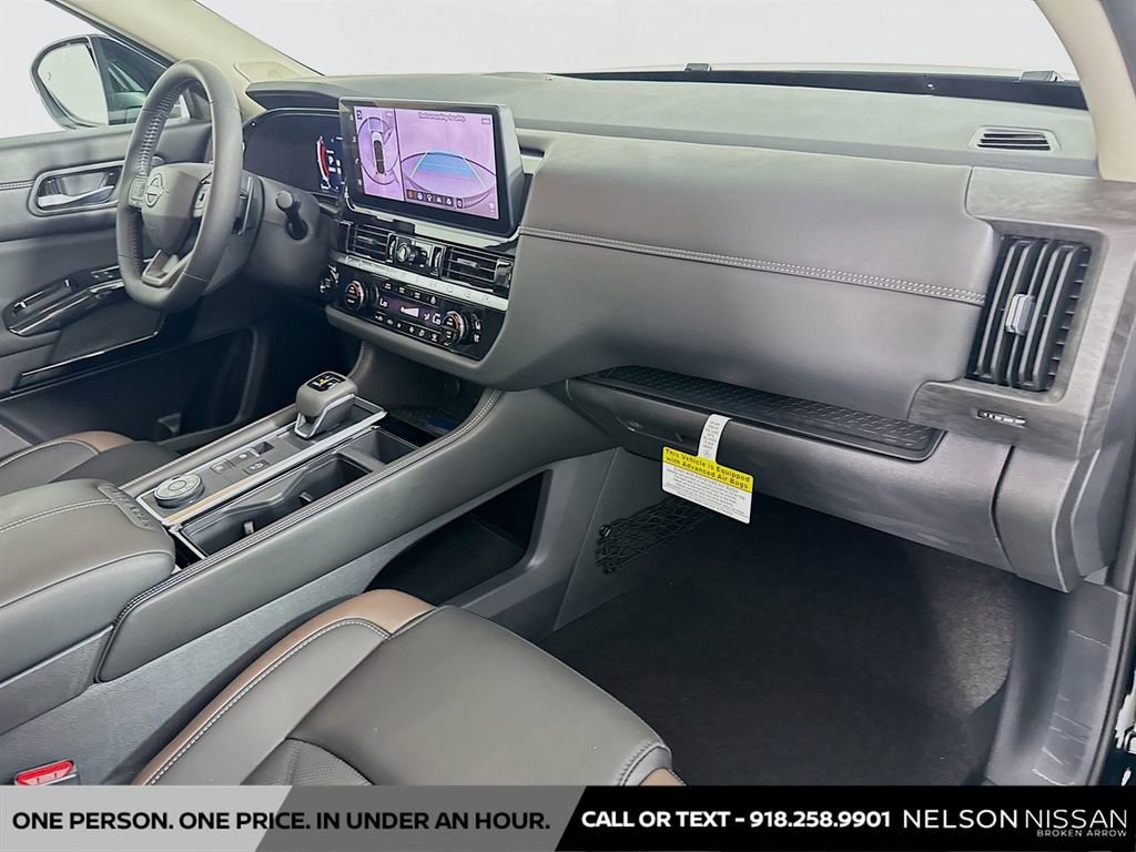 New 2026 Nissan Pathfinder Platinum image 31