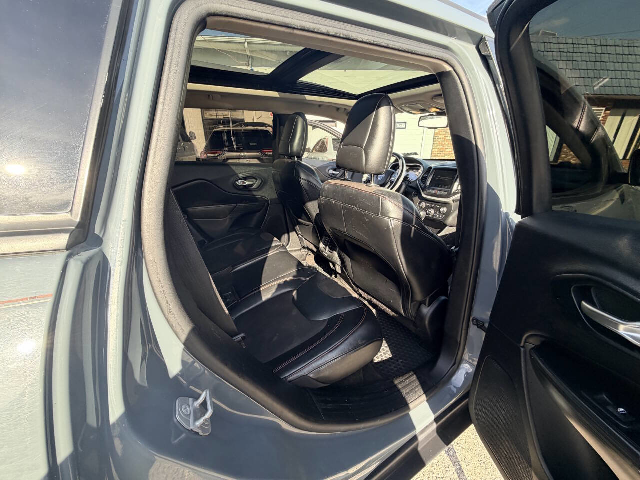 Used 2014 Jeep Cherokee Trailhawk w/ Comfort/Convenience Group image 24