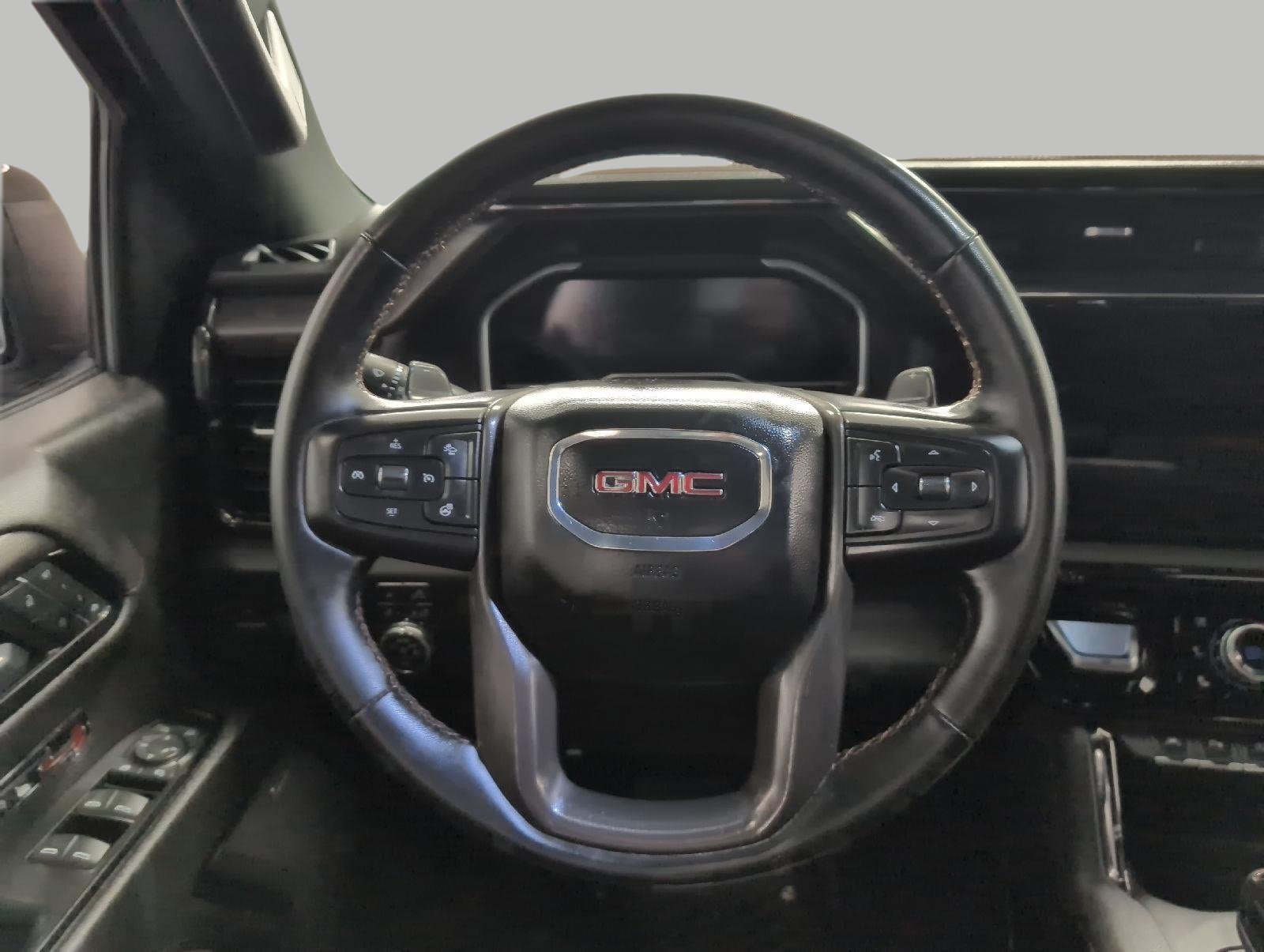 Used 2023 GMC Sierra 1500 AT4 w/ AT4 Premium Package AWD/4WD image 5