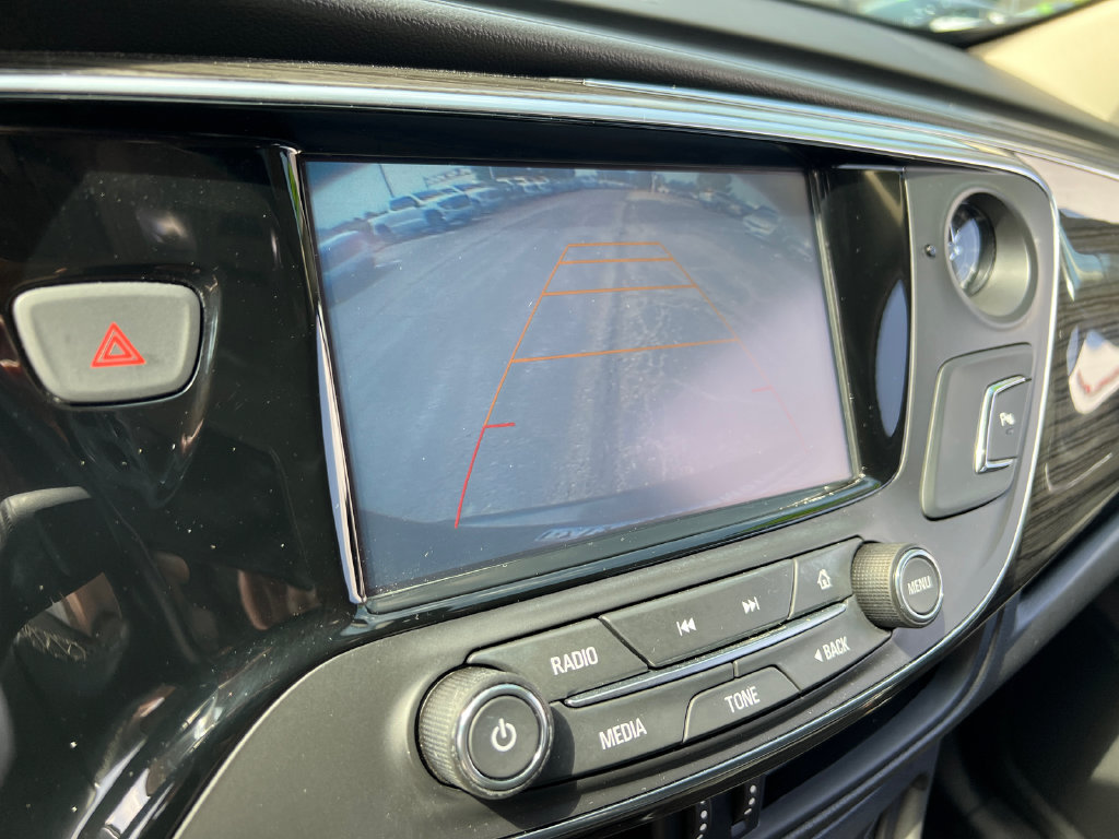 Used 2018 Buick Envision Essence AWD/4WD image 27