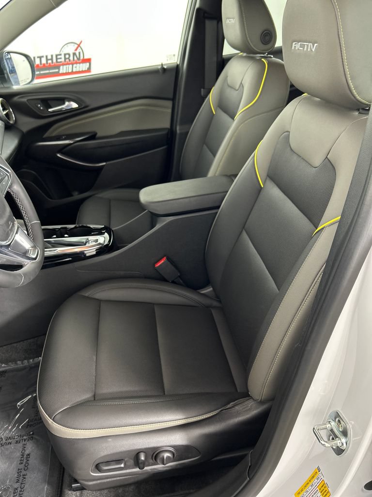 Used 2025 Chevrolet Trax ACTIV w/ Driver Confidence Package FWD image 12