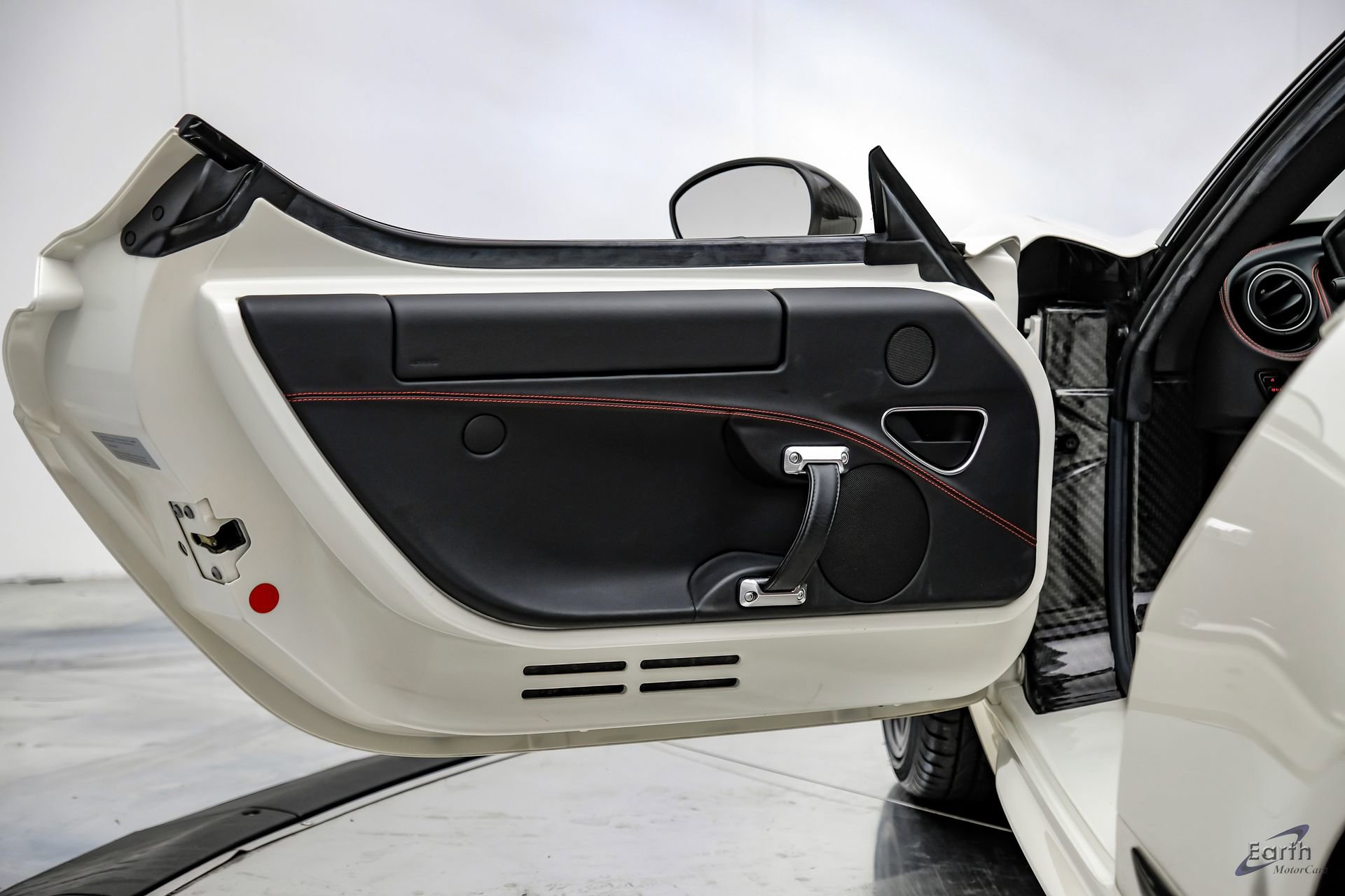 Used 2015 Alfa Romeo 4C Coupe w/ Leather Interior Group image 68