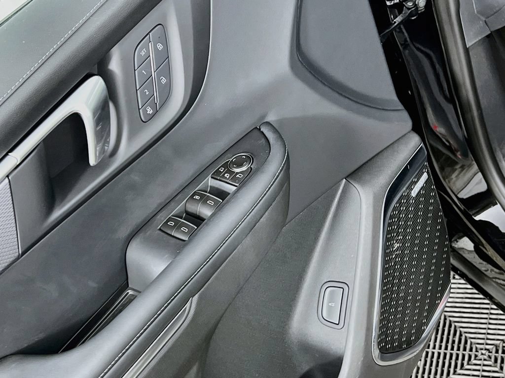 New 2026 Buick Enclave Sport Touring w/ Power Package AWD/4WD image 16