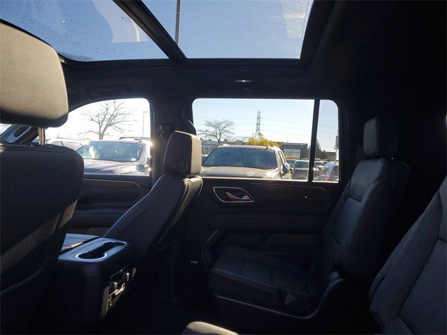 Certified 2023 Chevrolet Suburban Z71 w/ Luxury Package image 9