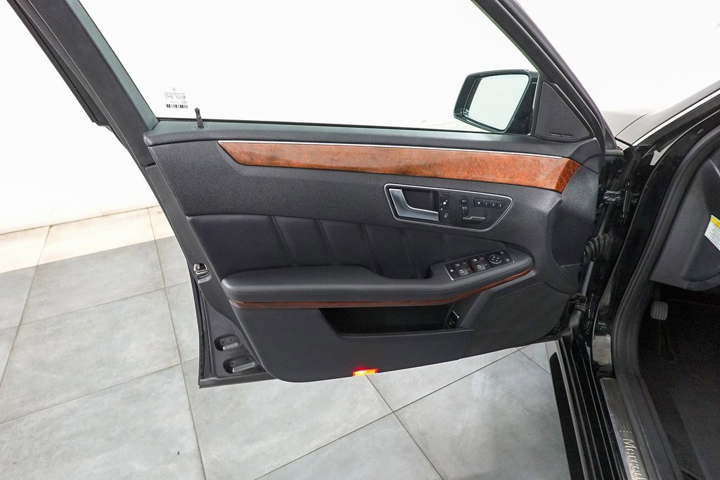 Used 2013 Mercedes-Benz E 350 4MATIC Sedan image 7