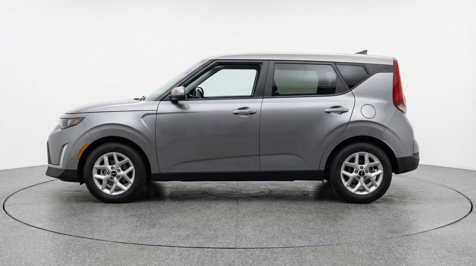 Used 2025 Kia Soul LX w/ LX Technology Package image 5