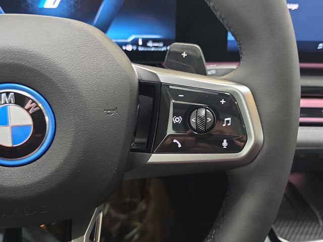 Certified 2025 BMW 550e xDrive w/ Premium Package image 15