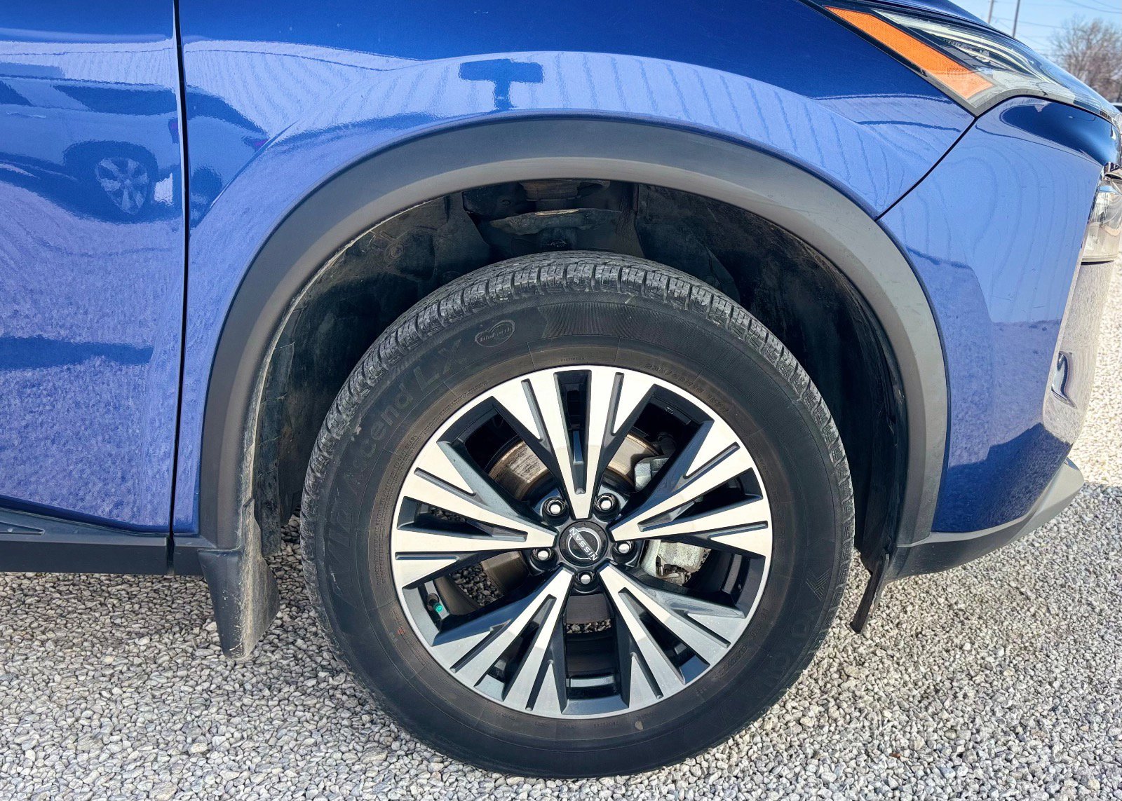 Used 2023 Nissan Rogue SV w/ SV Premium B Package image 18