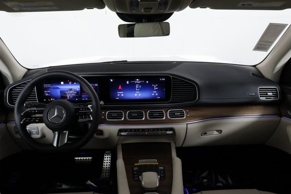 New 2026 Mercedes-Benz GLS 450 4MATIC image 4