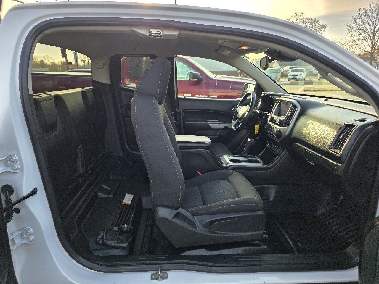 Used 2021 Chevrolet Colorado LT w/ Fleet Safety Package image 13