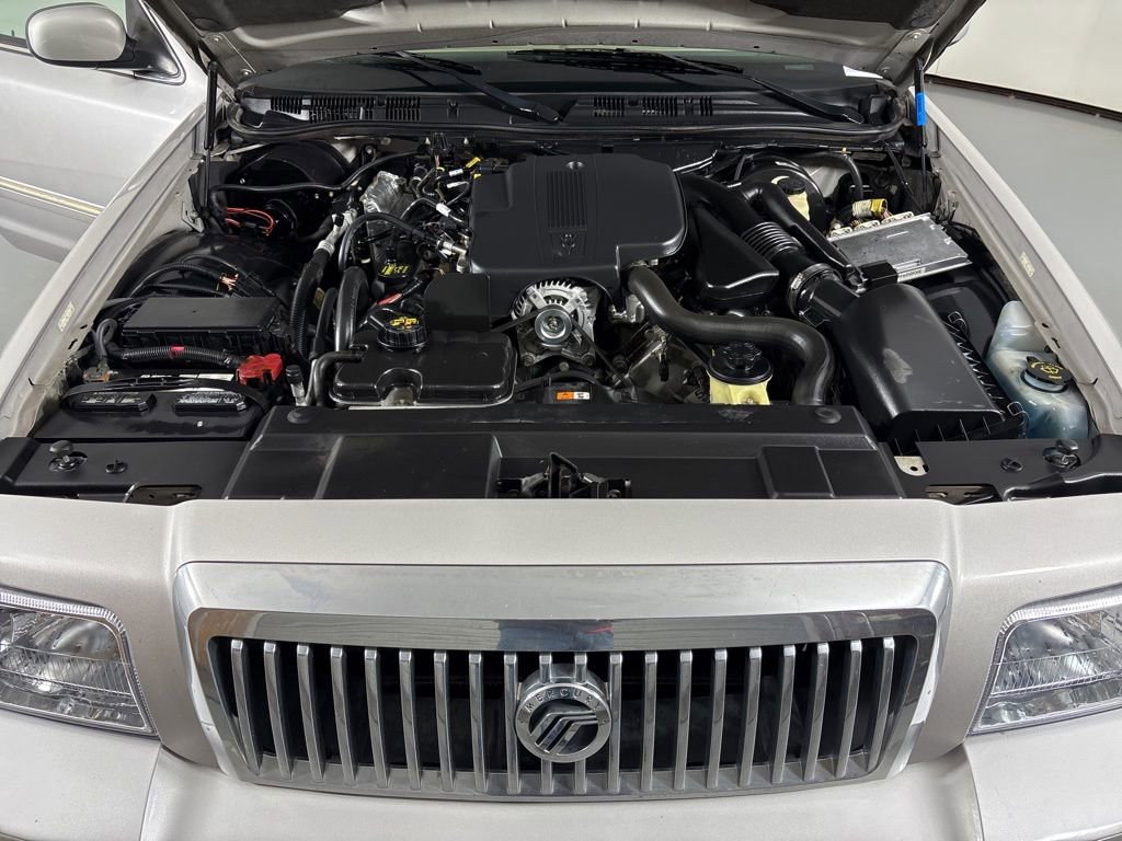 Used 2010 Mercury Grand Marquis LS image 30