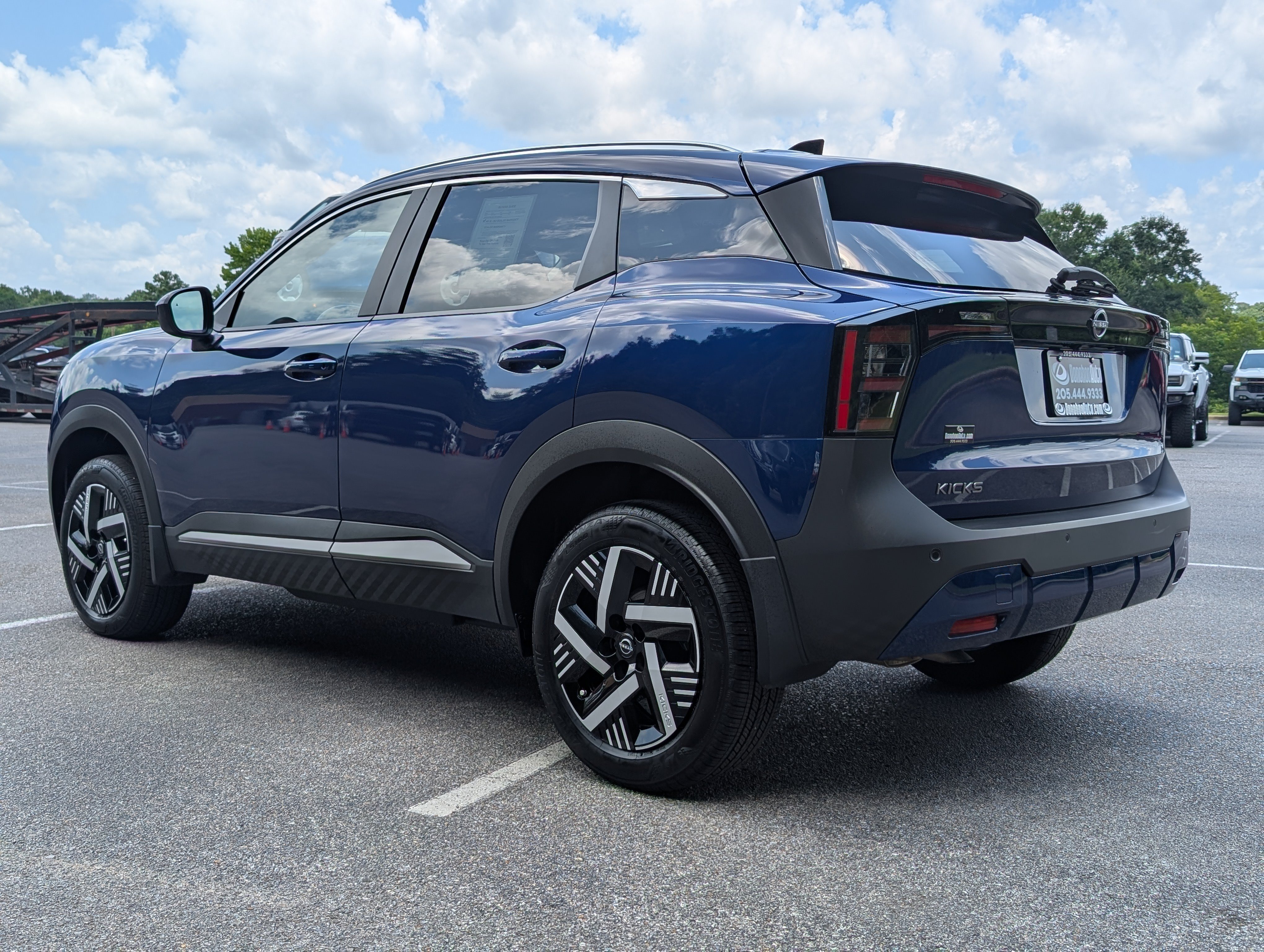 Used 2026 Nissan Kicks SV FWD image 7