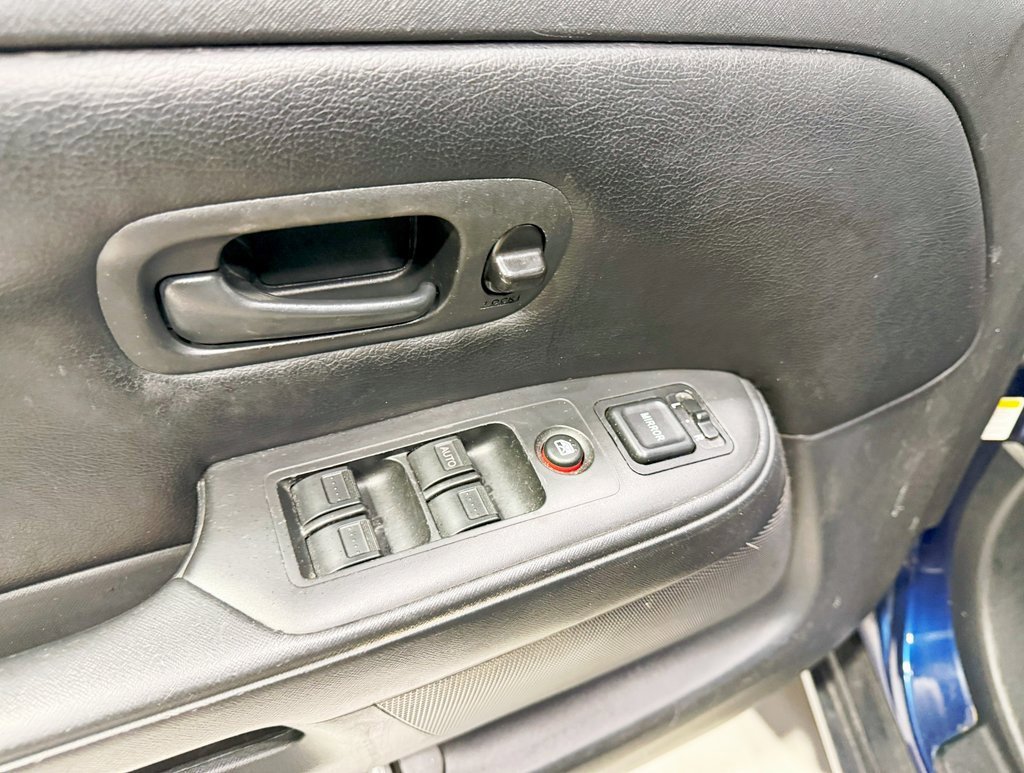 Used 2005 Honda CR-V LX image 19