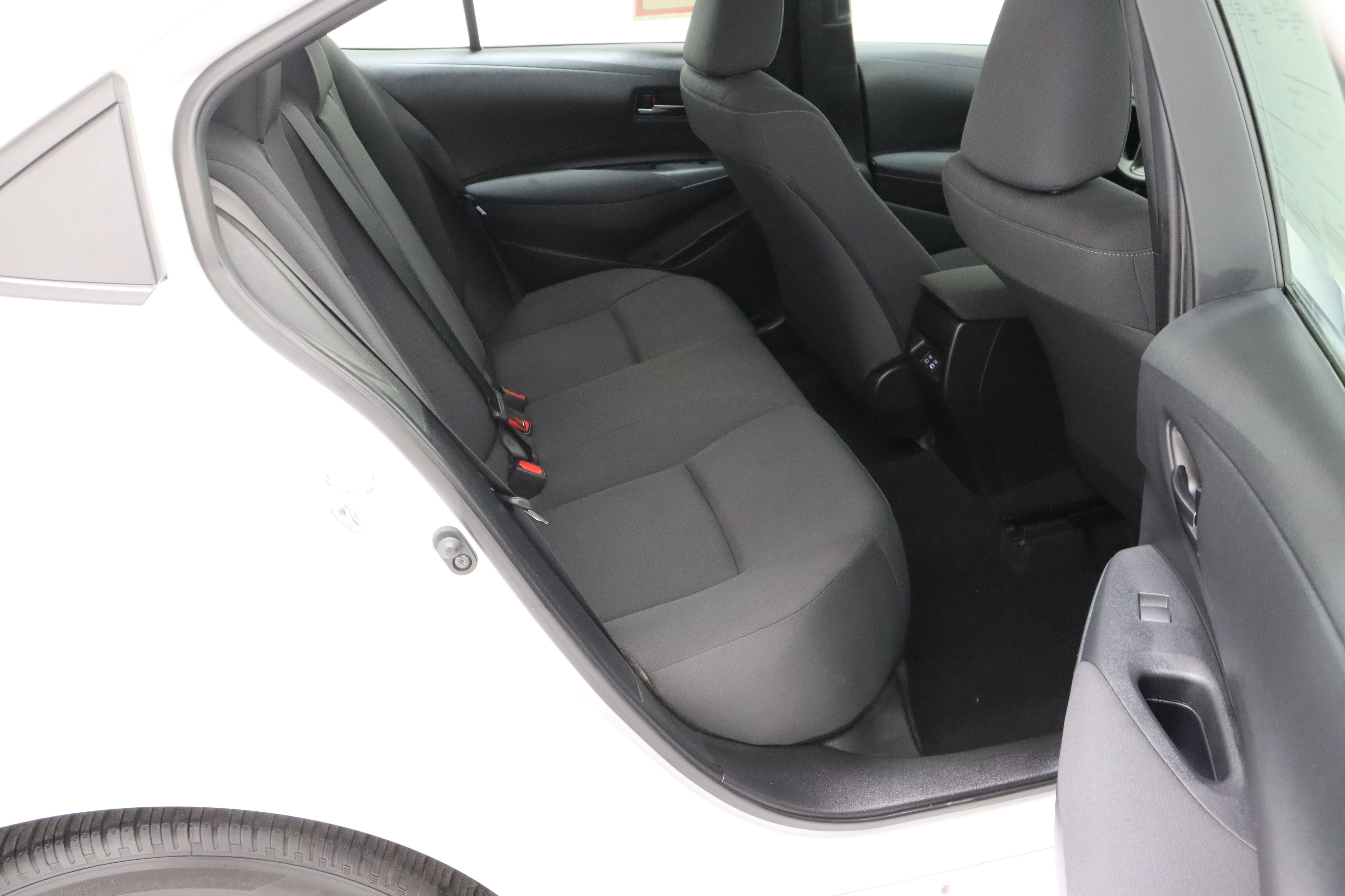 Certified 2024 Toyota Corolla LE FWD image 27
