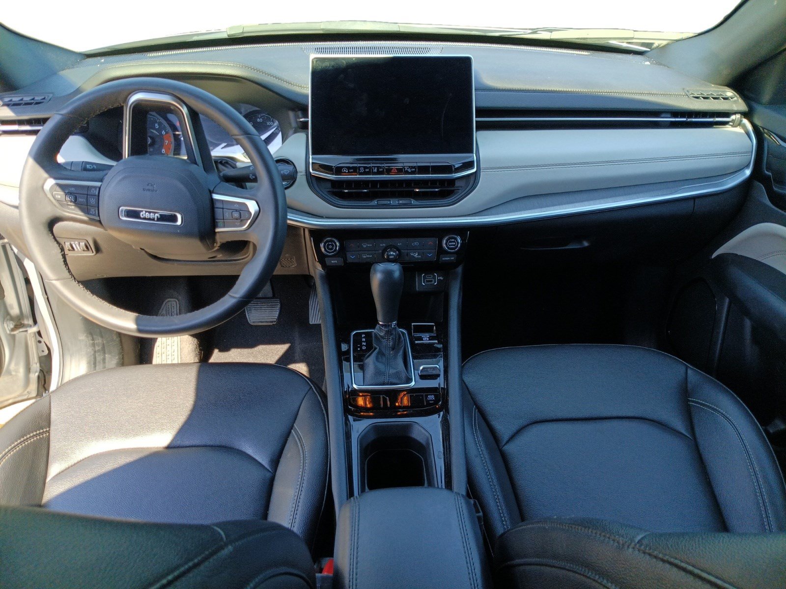 Used 2025 Jeep Compass Limited AWD/4WD image 16