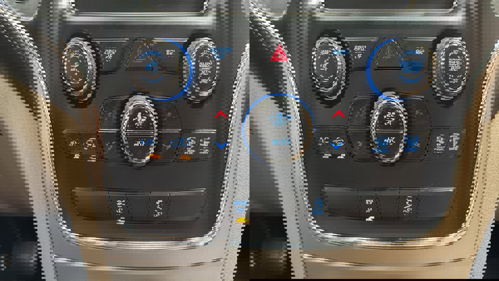 Used 2014 Jeep Grand Cherokee Laredo w/ Security & Convenience Group RWD image 28